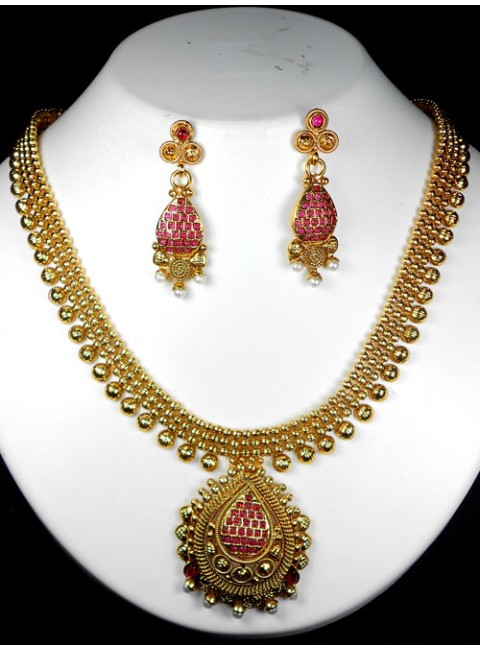 Exclusive Polki Set